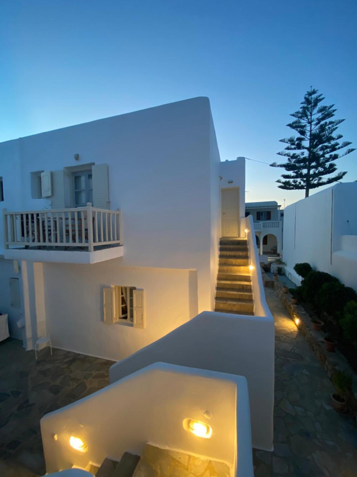Love hotel Twins-trisa Ornos (Mykonos)