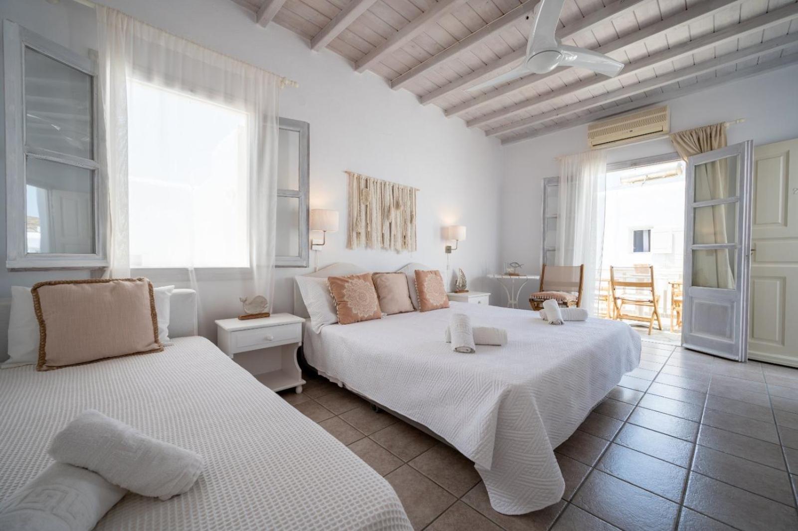 Love hotel Twins-trisa
