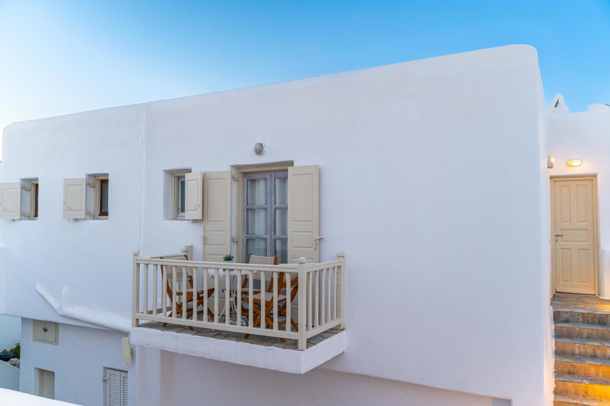 Twins-trisa * Ornos (Mykonos)